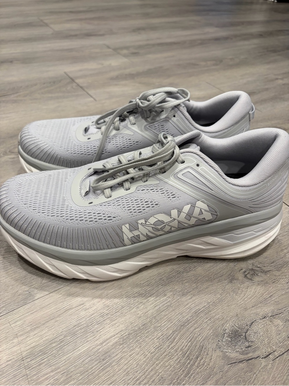Hoka Bondi 8 Men's Gray & White Athletic Shoes